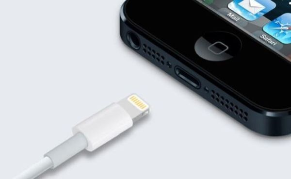 \\\\\\\'Apple đã bốn lần móc túi người dùng\\\\\\\'