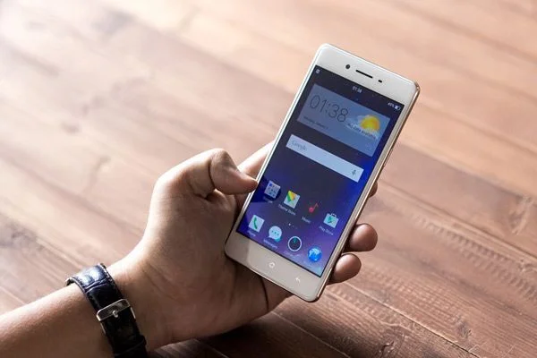 OPPO đón đầu 4G tại Việt Nam với smartphone tầm trung F1
