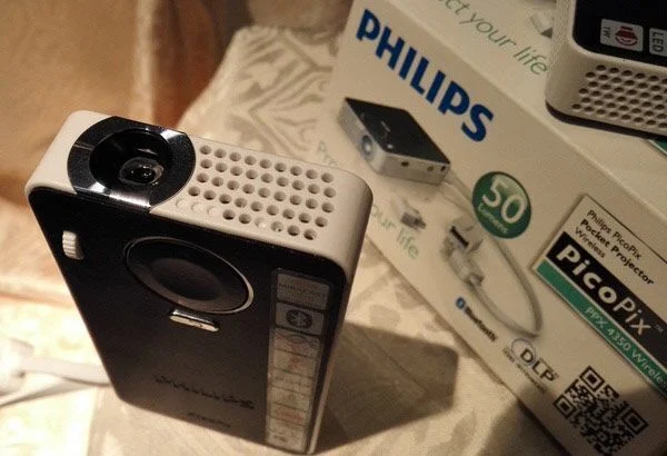Vietnet, Philips, máy chiếu mini, thị trường việt nam
