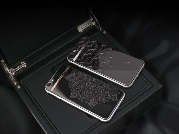 iPhone 7 cho nữ doanh nhân giá 5.900 USD