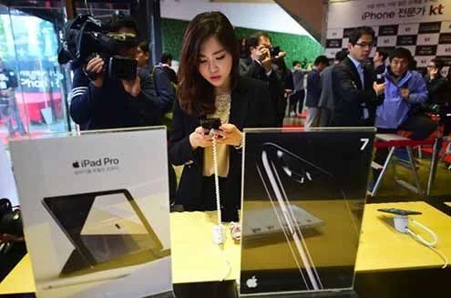 103,6% lợi nhuận kinh doanh di động rơi vào tay Apple