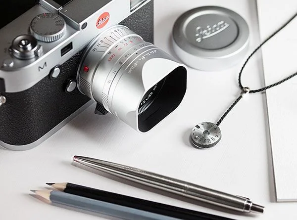Leica ra mắt bộ phụ kiện thời trang xa xỉ
