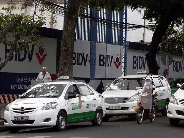 Taxi truyền thống cũng tung ứng dụng gọi xe