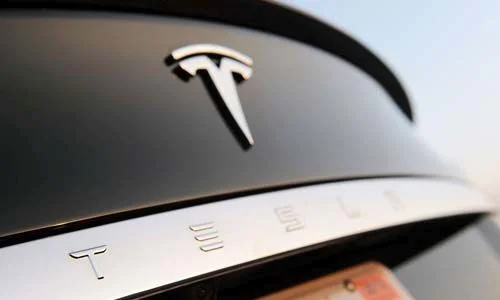 Tesla bắt đầu bị điều tra vì tai nạn của xe tự hành