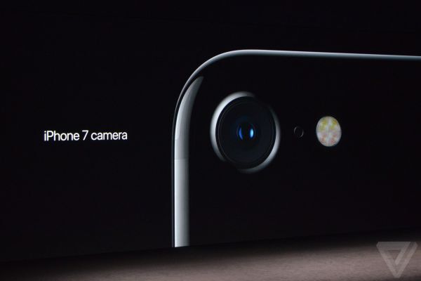 iPhone 7, iphone 7 plus, giá bán iphone 7, cấu hình iphone 7, camera iPhone 7