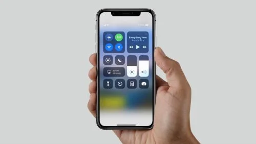 Thiếu nguồn cung linh kiện, ngày phát hành iPhone X có thể bị hoãn
