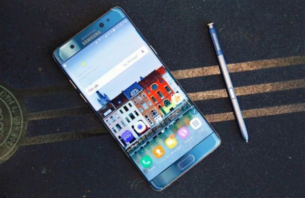 Galaxy Note 7R doi ten thanh Note FE, gia 10 trieu dong, sap ve VN