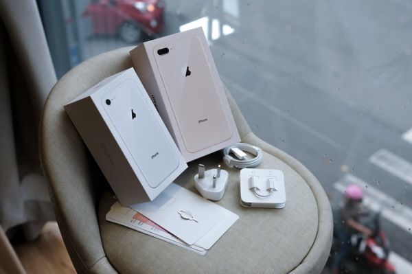 Ảnh thực tế bộ đôi iPhone 8/8 Plus đầu tiên tại Việt Nam