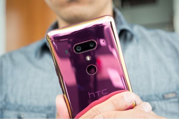 Thiết bị kế nhiệm dòng HTC U12+ đã bị hủy bỏ?