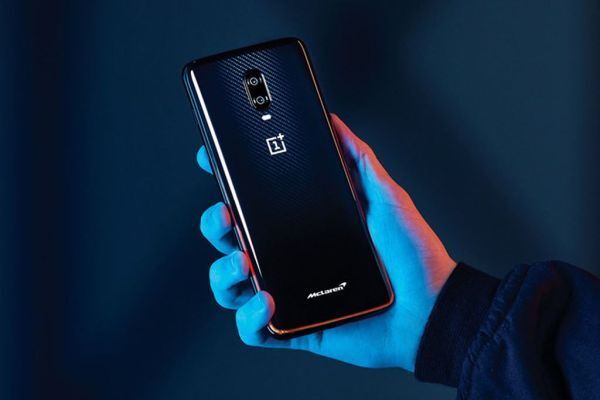 OnePlus 6T McLaren Edition chỉ mất 20 phút để sạc 50% pin