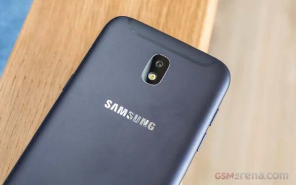 Galaxy A6 Plus được trang bị RAM 4GB, giá hợp lý