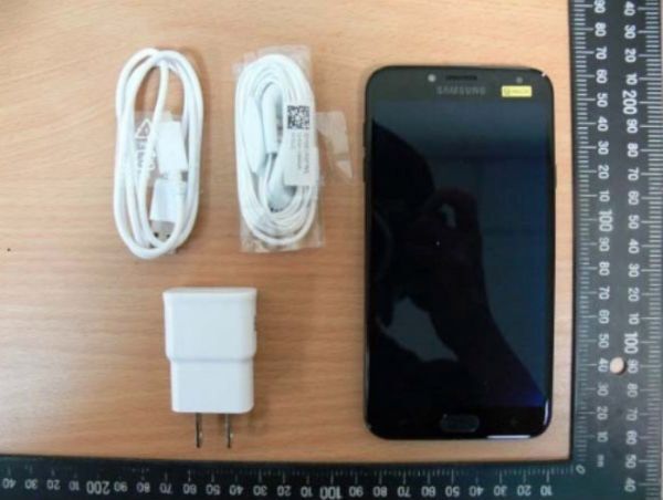 Samsung Galaxy J4 2018 lộ ảnh thực tế