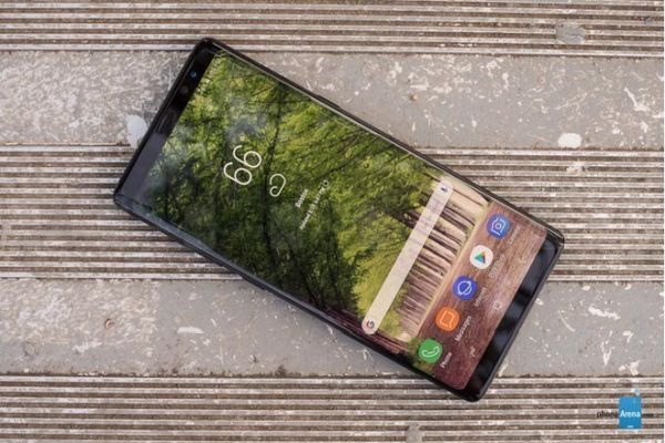 Galaxy Note 9 được trang bị RAM 8GB và bộ nhớ trong 512GB