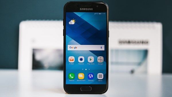 Galaxy A3 2017 dính lỗi khi lên đời với Android Oreo