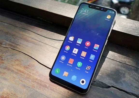 Rò rỉ giá bán bộ ba Xiaomi Mi 8 tại thị trường Việt Nam