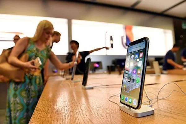 iPhone LCD sẽ là lựa chọn hấp dẫn nhất trong cả năm nay và năm sau
