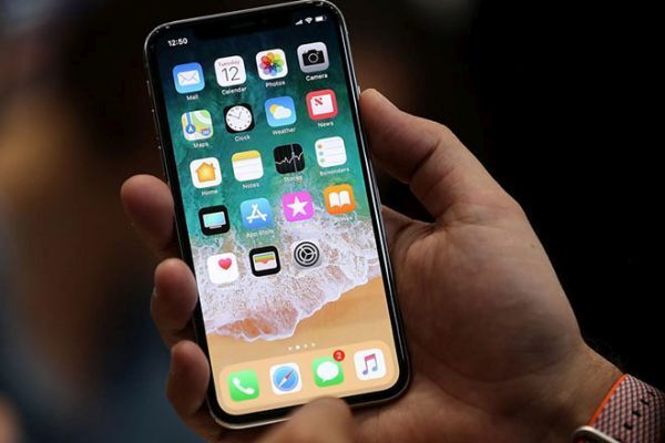 iPhone 2018 có thiết kế dựa trên iPhone X vào năm ngoái