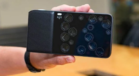 Light có thể sẽ ra mắt điện thoại với 9 camera