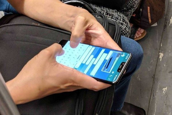 Google Pixel 3 XL tiếp tục lộ ảnh thực tế