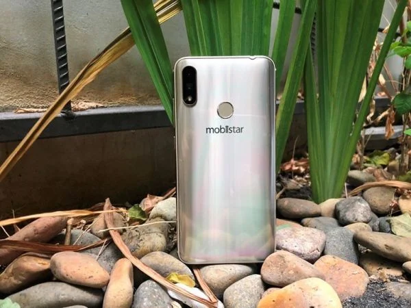 Lộ diện smartphone thương hiệu Việt mobiistar X