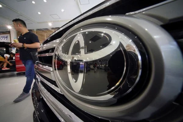 Toyota đầu tư 500 triệu USD vào Uber để phát triển xe tự hành