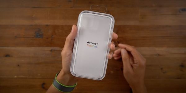 Clear Case của iPhone 11 có giá 40 USD