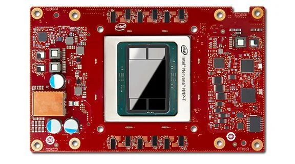 Intel Nervana NNP-T cân bằng giữa điện toán, giao tiếp và bộ nhớ, cho phép co giãn cận-tuyến tính