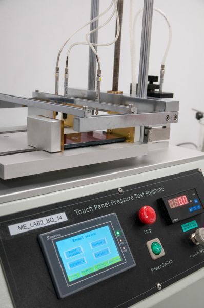Choáng với màn tra tấn điện thoại Vsmart ở Tây Ban Nha