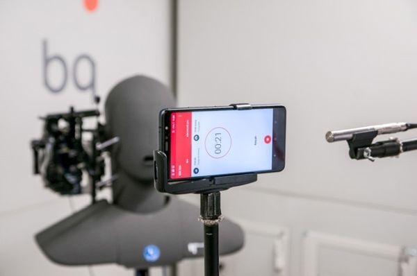tra tan Smartphone vsmart o tay ban nha