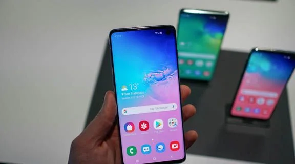Xiaomi Mi 8 Pro giảm giá 2 triệu đồng, chỉ còn 11,7 triệu đồng
