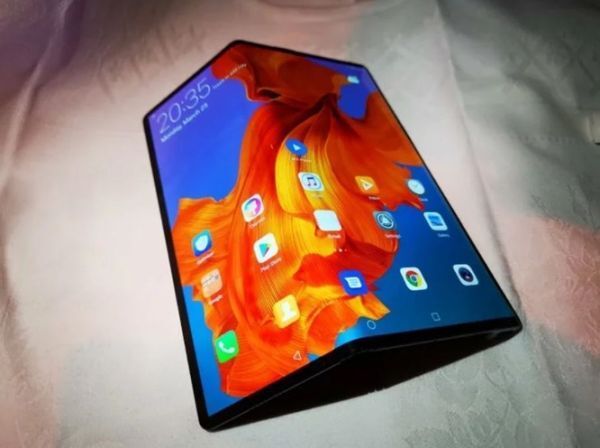 Huawei Mate X lại bị trì hoãn ngày ra mắt vì lý do kỹ thuật