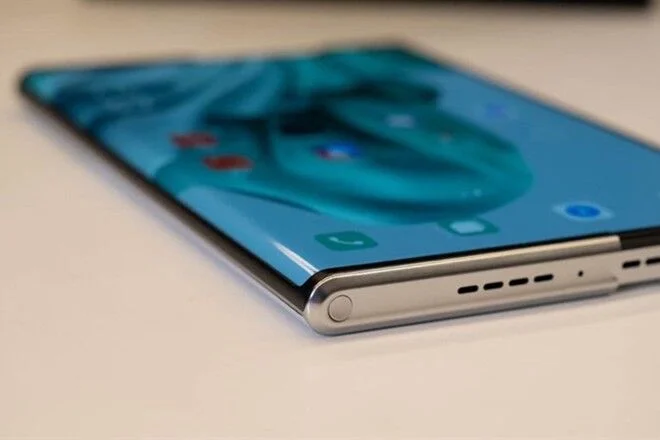 Màn hình cuộn Oppo X 2021 được sản xuất bởi BOE