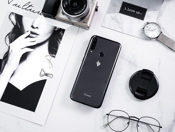 Joy 3 phiên bản cấu hình cao sẽ ra mắt ngày 7/3 tới với giá gần 3,3 triệu đồng