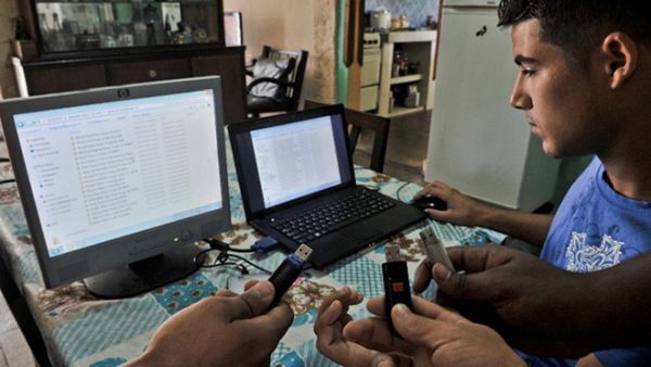 USB chứa botnet đào tiền ảo lây nhiễm 35.000 máy tính chạy Windows