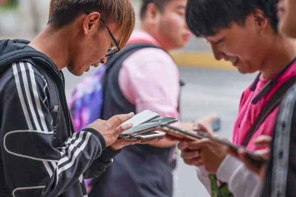 Giá điện thoại Android 4G sắp giảm mạnh