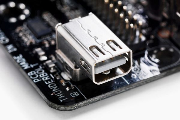 Microsoft xác nhận lỗ hổng bảo mật nghiêm trọng mới trên Windows 10