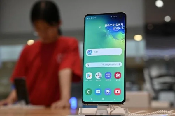 Màn hình OLED Trung Quốc không đạt tiêu chuẩn cho Galaxy S30