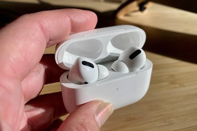 Apple mở rộng chương trình sửa chữa AirPods Pro - ảnh 1