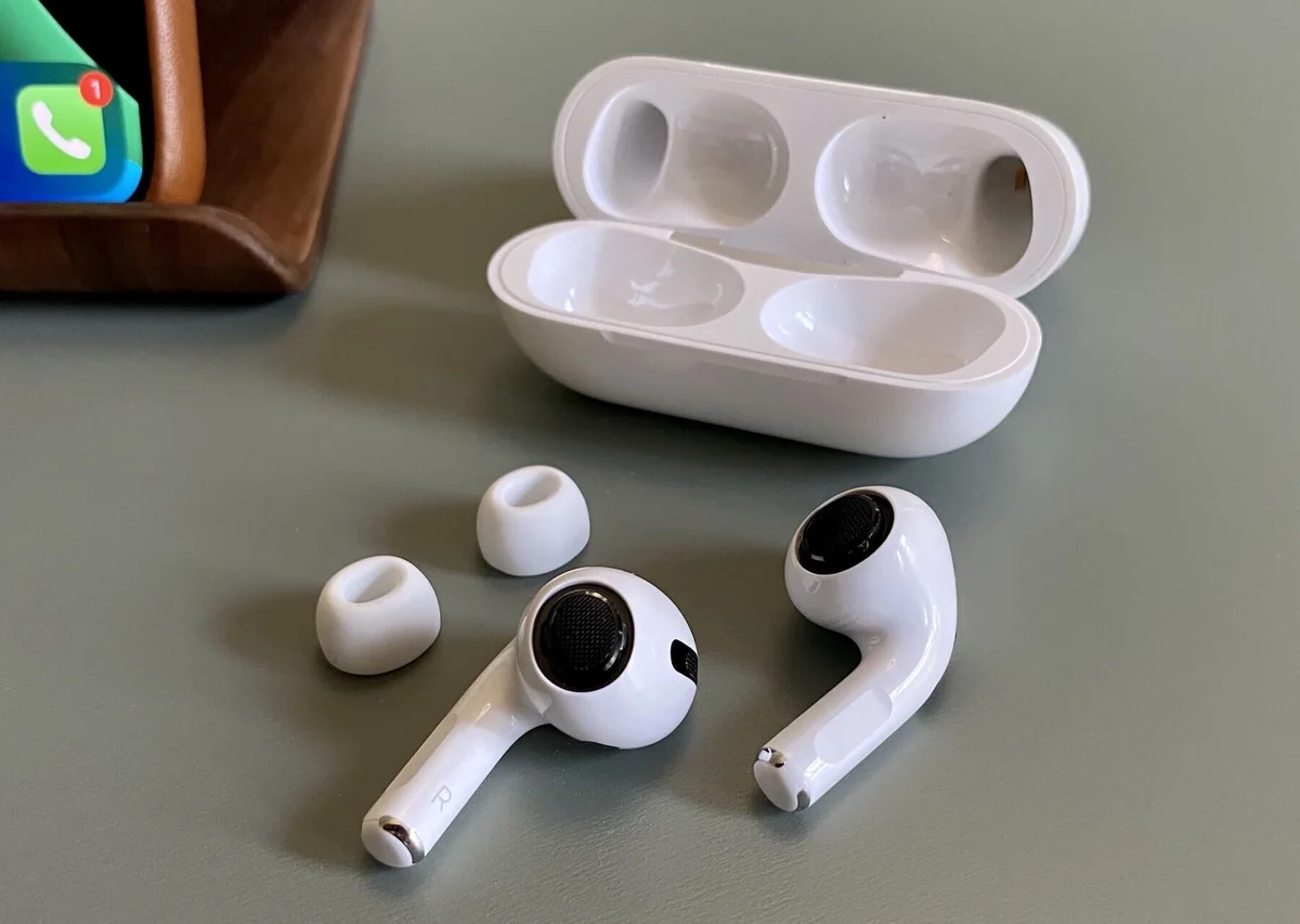 AirPods Pro bất ngờ giảm giá chỉ còn 4,7 triệu đồng