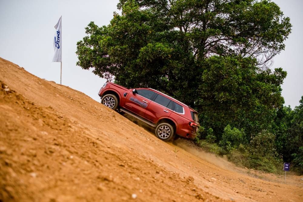Ford hướng dẫn lái xe an toàn