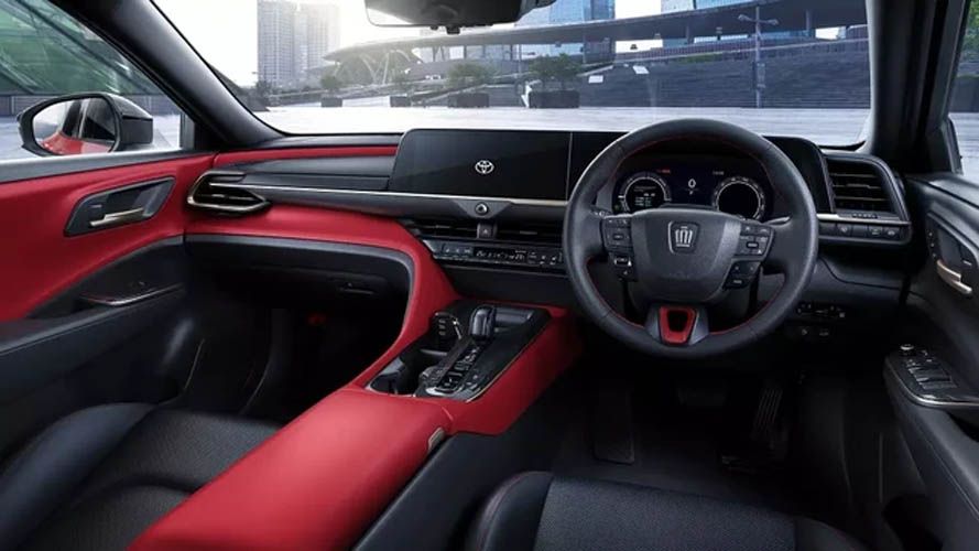 Toyota Crown Sport PHEV 2024