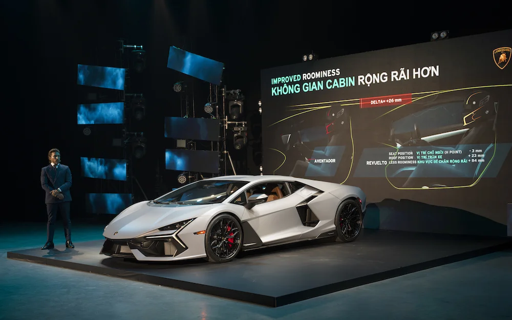 Lamborghini Revuelto
