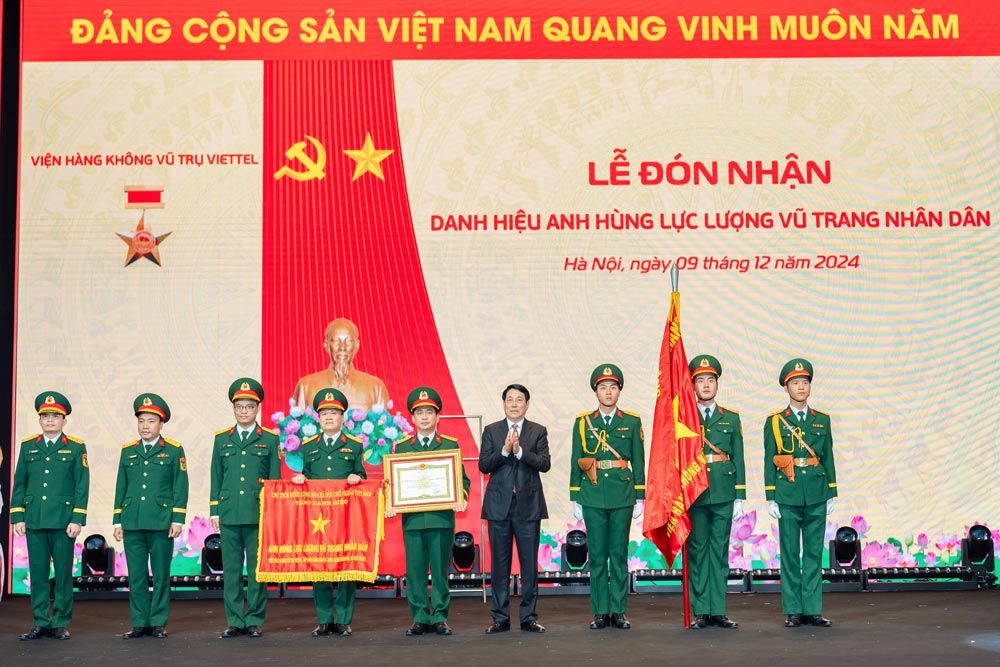 Viettel tăng trưởng 2 con số, nộp NSNN 42,6 nghìn tỷ đồng