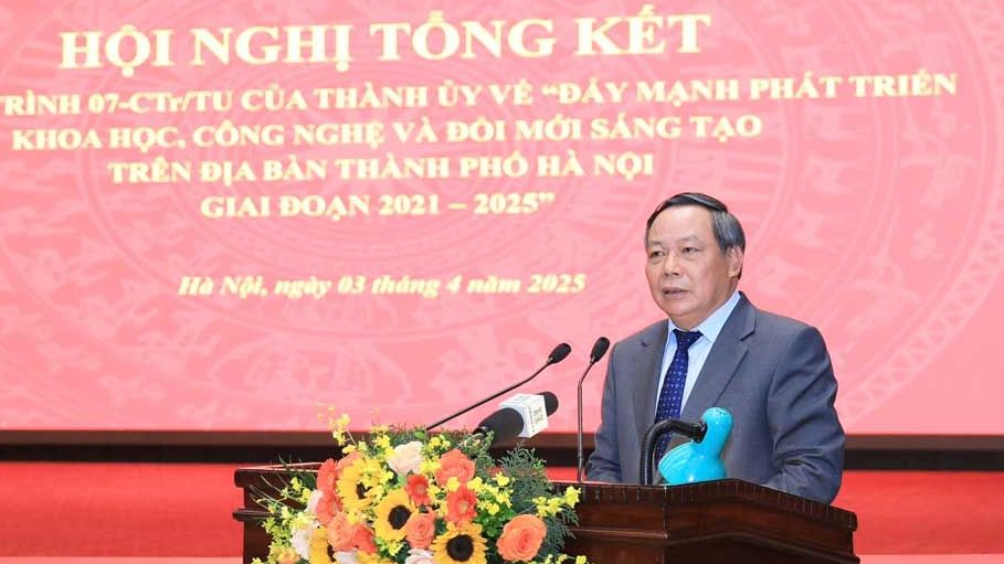 FPT nhận bằng khen về phát triển KHCN và đổi mới sáng tạo