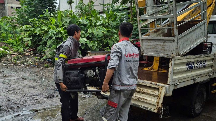 Viettel sẵn sàng dùng drone để đảm bảo sóng khu vực ngập lụt ở Nghệ An