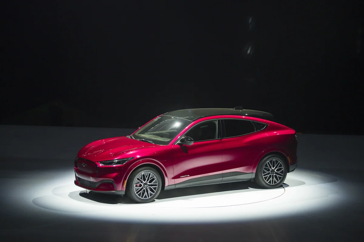 Cận cảnh Ford Mustang Mach-E – xe điện đầu tiên vừa chốt giá 2,599 tỷ đồng tại Việt Nam