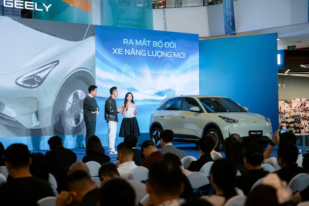 Geely EX5 Em-i và Geely EX2