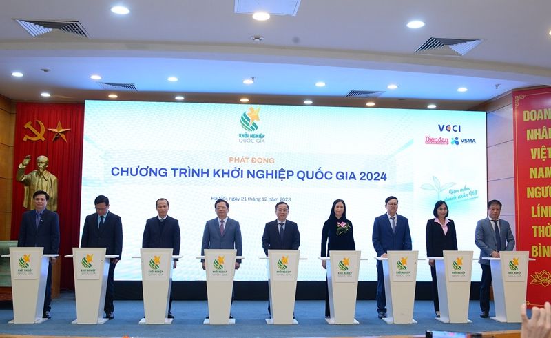 Các đại biểu chính thức phát động Chương trình Khởi nghiệp Quốc gia 2024
