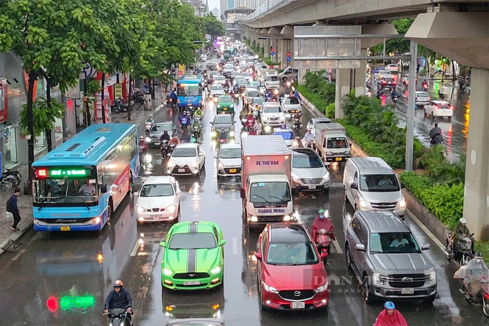 Hà Nội lại thành Hà Lội sau cơn mưa chiều nay