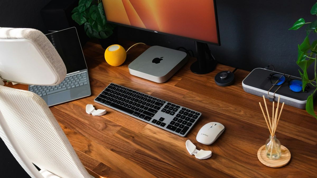 Đưa AI về thiết bị cá nhân giúp giảm phụ thuộc đám mây, nhưng phí token chỉ được thay bằng hóa đơn phần cứng, điện và vận hành. Ảnh: Matúš Gocman/Unsplash